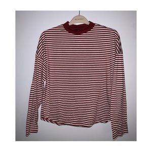 High neck, stripped top